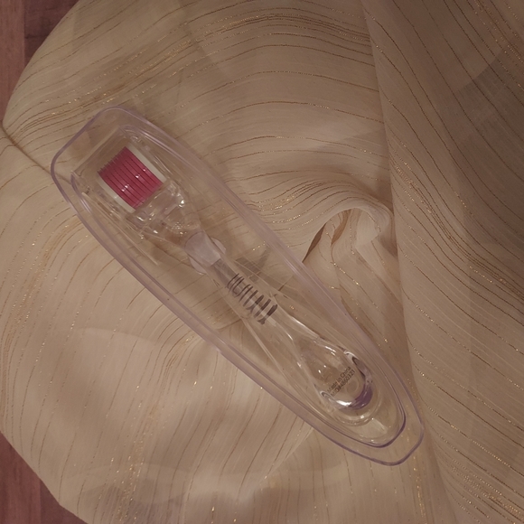 MIcroneedle Facial Roller w/540 .25mm needles Minimize Wrinkles Scars Fine Lines - Picture 10 of 14